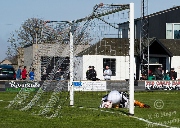 Wick 4 v Forres 3 SHFL 18/04/2015  Harmsworth Park