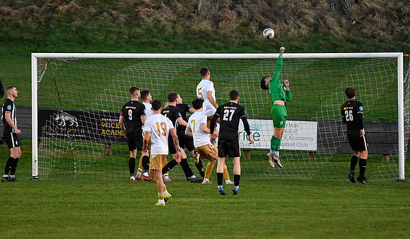 Wick Academy 2 v Huntly 1 - SHFL - Harmsworth Park - 20/12/2025
