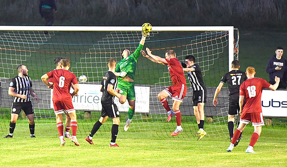 Wick Academy 1 v Brora Rangers 2 - SHFL- Harmsworth Park - 13/08