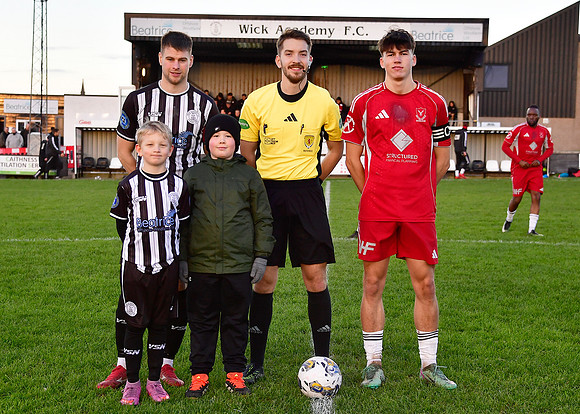 Wick Academy 5 v Deveronvale 1 - SHFL - Harmsworth Park - 22/11/