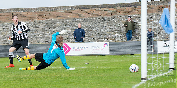 Wick Academy 8 v Fort William 1 SHFL 15/08/2015 Harmsworth Park