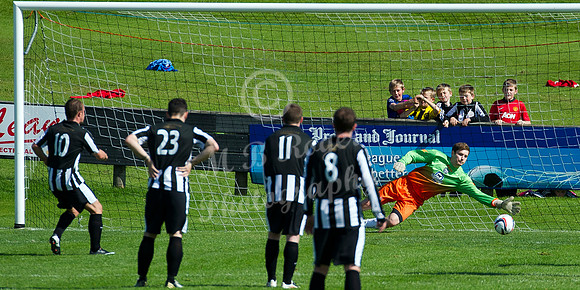 Wick 3 v Fraserburgh 0   009 pp_MDR1819 Richard MacAdie penalty goal