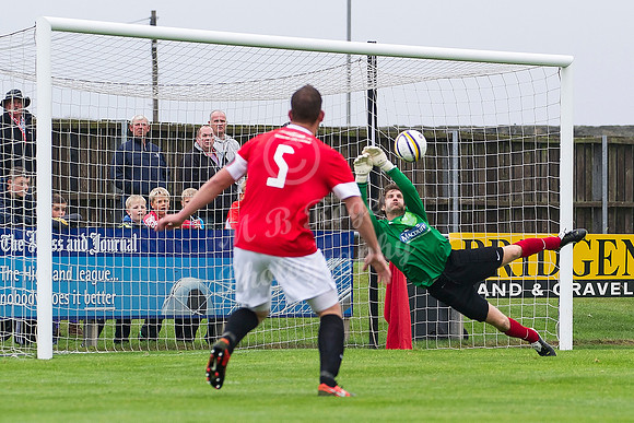 Deveronvale 0 v Wick 4  027 p _MDR2452 Darren McConnachie
