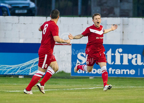Brora 6 v Wick 2  013 p _MDR3878 Zander Sutherland celebrating
