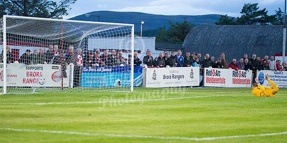 Brora 6 v Wick 2  009 p _MDR3843 Goal Davie Allan  - Brora keeper Joe Malin