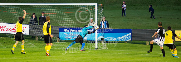 Clach's Jamie Fraser saving from Wick's Richard MacAdie