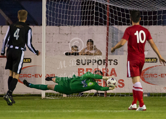 Brora 6 v Wick 2  036 p _MDR4145 Save by James More