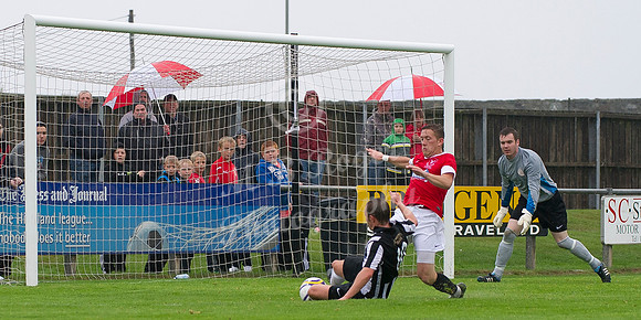 Deveronvale 0 v Wick 4  062 p _MDR2913 Richard MacAdie Craig Cowie