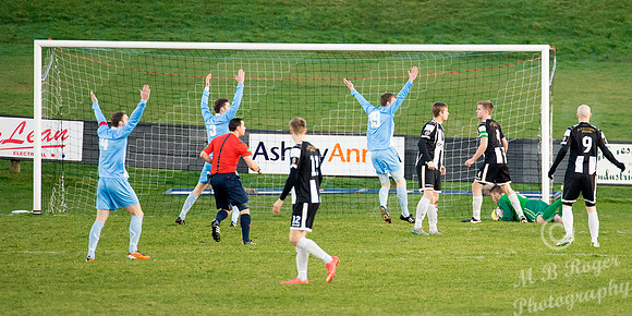 Wick 3 v Turriff 3 SHFL Harmsworth Park 12/12/2015