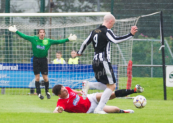 Deveronvale 0 v Wick 4  044 p _MDR2663  Gary Weir Thomas Hutchinson