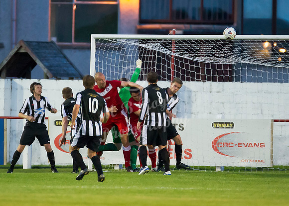 Brora 6 v Wick 2  032 p _MDR4027 Ross Tokley Steven Mackay James More - Tokley goal for Brora