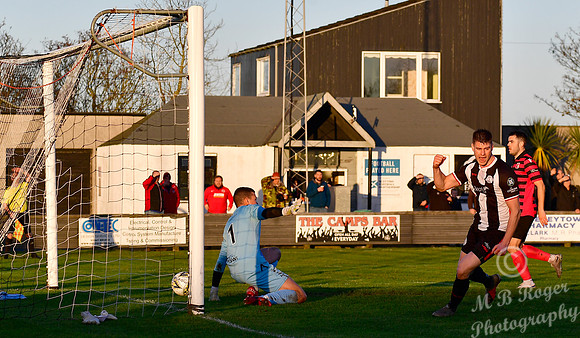 Wick Academy 2 v Inverurie Locos 1 - SHFL - Harmsworth Park - 04