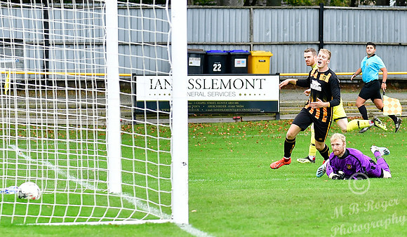 Huntly 3 v Wick 2 - SHFL - Christie Park - 05/10/2019