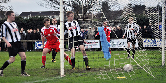 Wick Academy 4 v Brechin City 4 28/11/2009 SCR3 Harmsworth Park