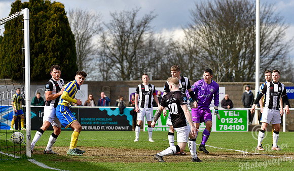 Inverurie  Locos 4 v Wick Academy 0 - SHFL - Harlaw Park - 02/04