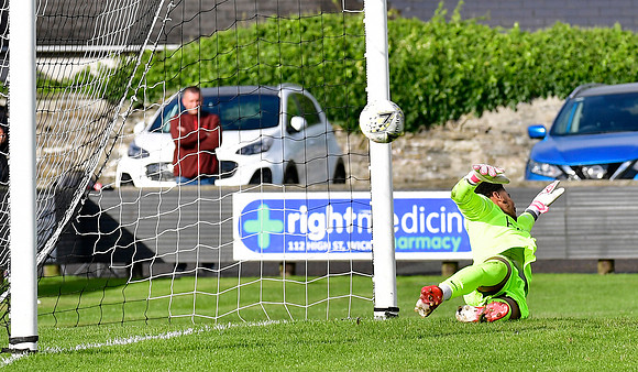 Wick Academy 5 v Lochee Utd 1 - SCR1 - Harmsworth Park - 17/09/2