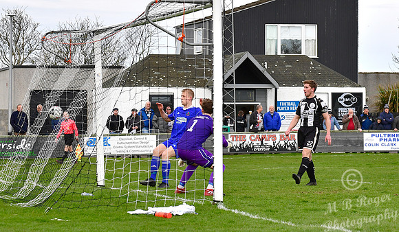 Wick 1 v Cove 3 SHFL Harmsworth Park 21/04/2018