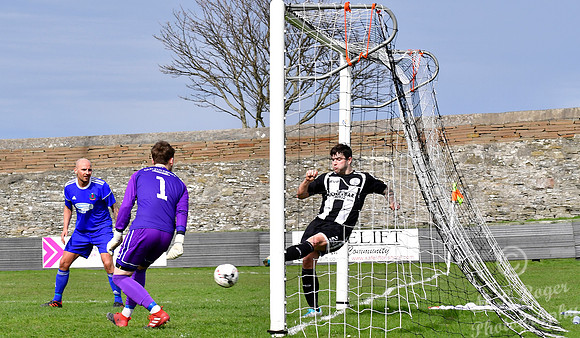 Wick 1 v Cove 3 SHFL Harmsworth Park 21/04/2018