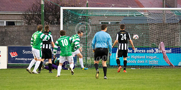 Buckie Thistle 2 v Wick Academy 1 SHFL 30/11/2013