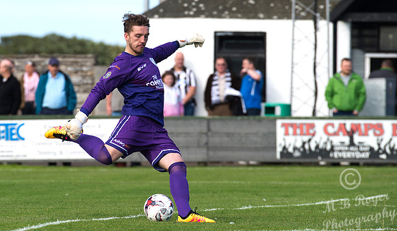 Wick 1 v Inverurie 1 SHFL Harmsworth Park 03/09/2016