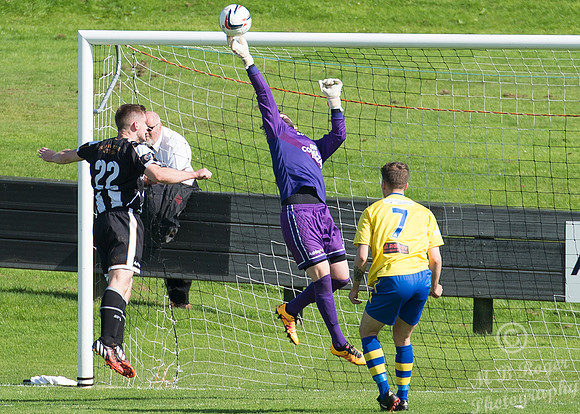 Wick 1 v Inverurie 1 SHFL Harmsworth Park 03/09/2016