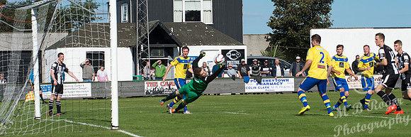 Wick 1 v Inverurie 1 SHFL Harmsworth Park 03/09/2016