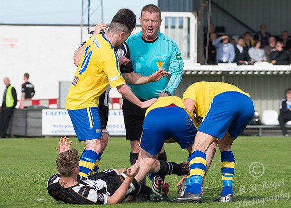 Wick 1 v Inverurie 1 SHFL Harmsworth Park 03/09/2016