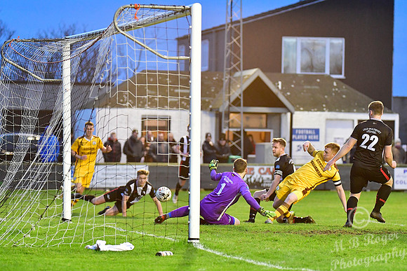 Wick 0 v Forres 0 SHFL Harmsworth Park 05/01/2018