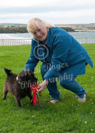 Scrufts 012 p _DSC6627  June Burns and Glen - 1st Waggiest Tail