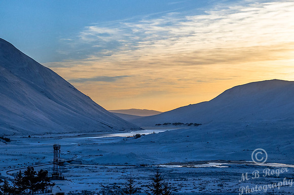 Snowy trip up the A9 - Loch Gary 8/12/14