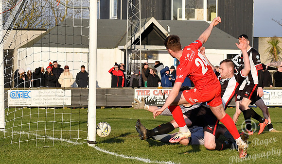 Wick Academy 0 v Brora Rangers 3 - SHFL - Harmsworth Park - 08/0