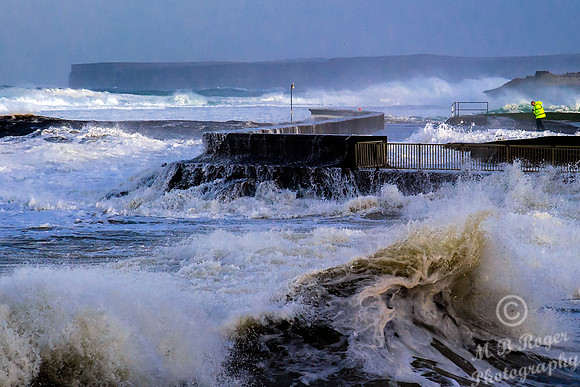 Storm - Thurso Harbour 10/12/14